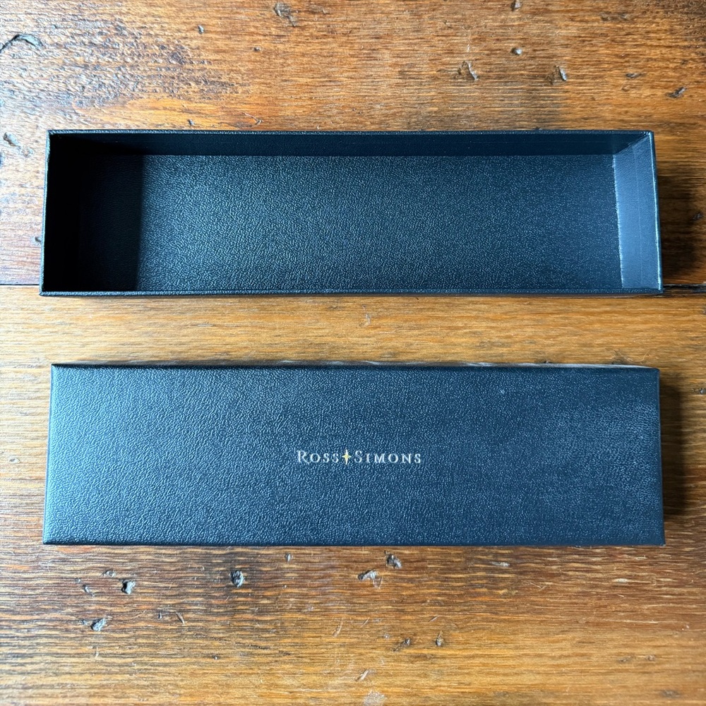 Ross-Simons Bracelet Box - Picture 3 of 3